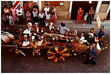 Le corso de la St Eloi  Trets