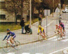 Comme chaque anne la course cycliste "La Marseillaise est passe par Trets . Le Mardi 6 fvrier les Tretsois ont pu voir Laurent Jalabert qui avait dj pris  une bonne minute d'avance sur le reste du Peloton. Mais aprs avoir men la course pendant 40km , il a t doubl par le Danois Jacob Piil qui est arriv en tte  Gardanne .( photo : trets d'union )
