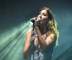 Nombreuses videos de chansons du concert de ZAZIE au concert des Nuits de Trets