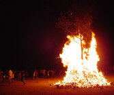 Danses traditionnelles, distribution des lampions, cortège, feu de la Saint Jean, Soirée dansante avec : Faîtes plaisir à vos pieds.
